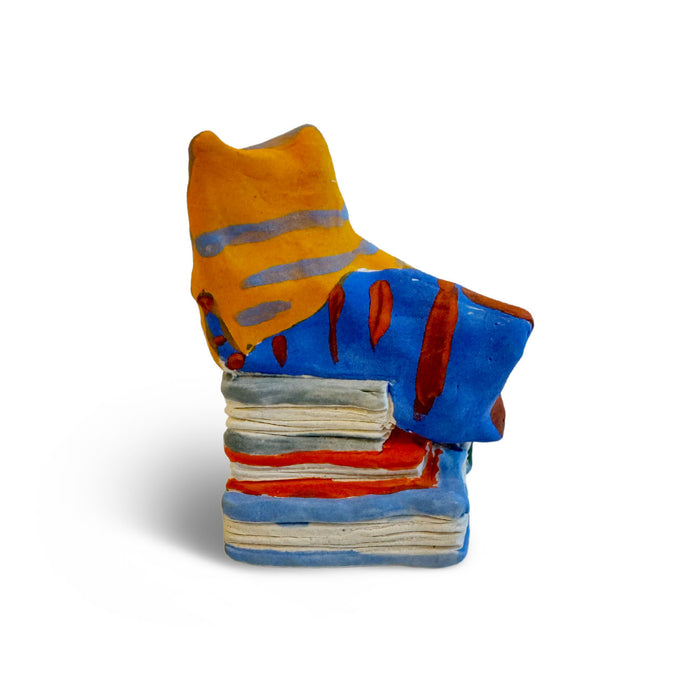 Alyson Iwamoto: Cats, Hamsters & Books