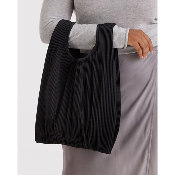 Pleated Black Baggu