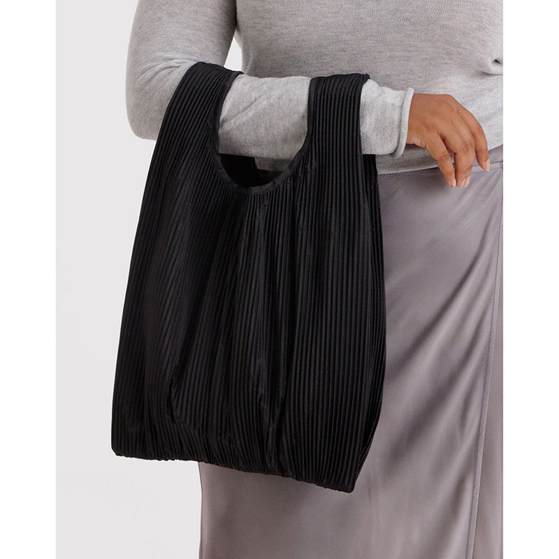 Pleated Black Baggu
