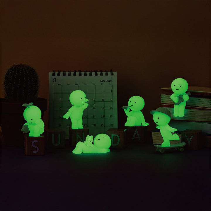 Smiski Sunday Series Glow in the Dark Blind Box - Leanna Lin&